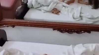 Khi hai chị em đều dâm nứng