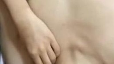 một mình em cân hai anh luôn cho máu