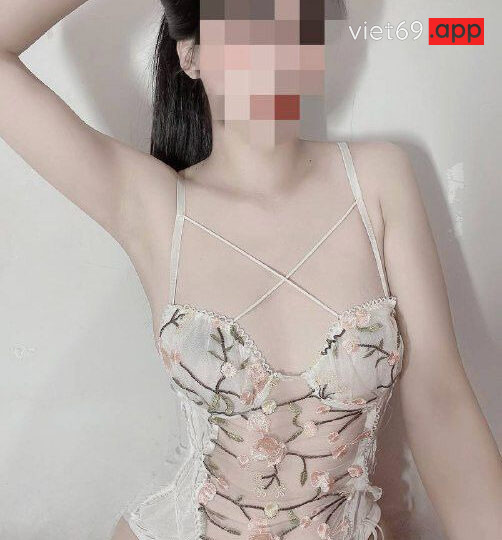 Ảnh 6 của Cặc anh dài quá làm lồn em sướng bắn nước