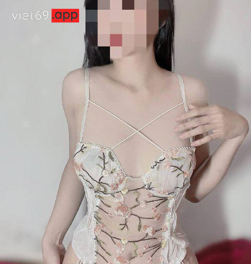Ảnh 5 của Cặc anh dài quá làm lồn em sướng bắn nước