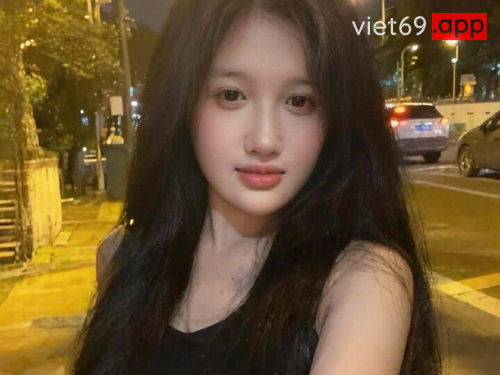 Ảnh 18 của Cặc to tuột quần chịch em rau xinh lồn múp trong phòng trọ (Full Clip + Pic)