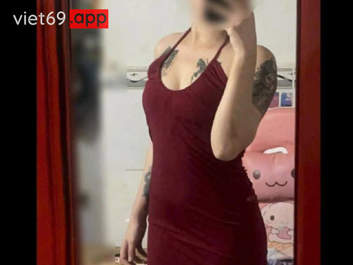 Ảnh 4 của Cặc to tuột quần chịch em rau xinh lồn múp trong phòng trọ (Full Clip + Pic)