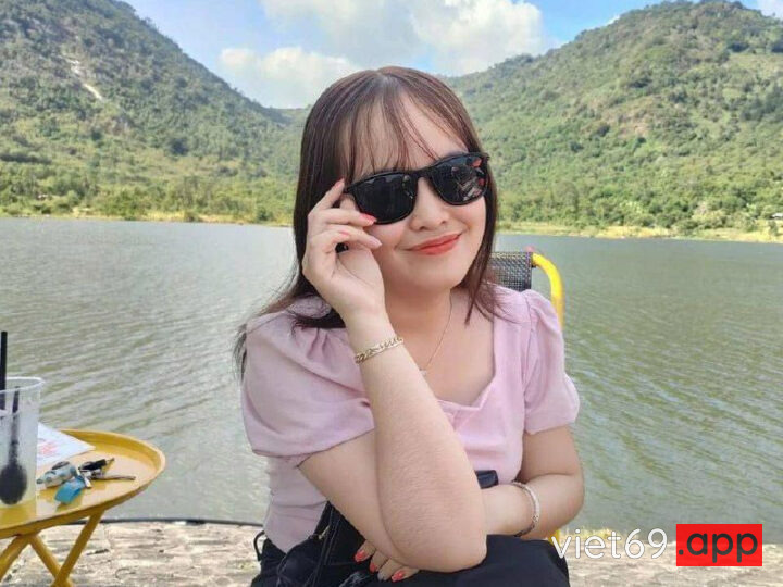 Ảnh 22 của Cặp đôi thích đụ public chịch nhau trước cửa phòng trọ – Phần 2