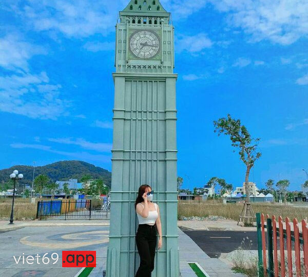 Ảnh 23 của Cặp đôi thích đụ public chịch nhau trước cửa phòng trọ – Phần 2