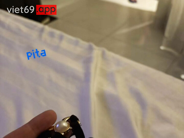 Ảnh 7 của Checker Pita đụ bé Bank Acb có cặp đùi trắng phao – Phần 2