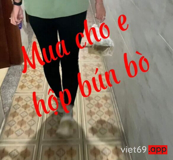 Ảnh 8 của Checker Pita em sinh viên đói ăn, lũ tràn bờ đê phải xã gấp cho em (Full)