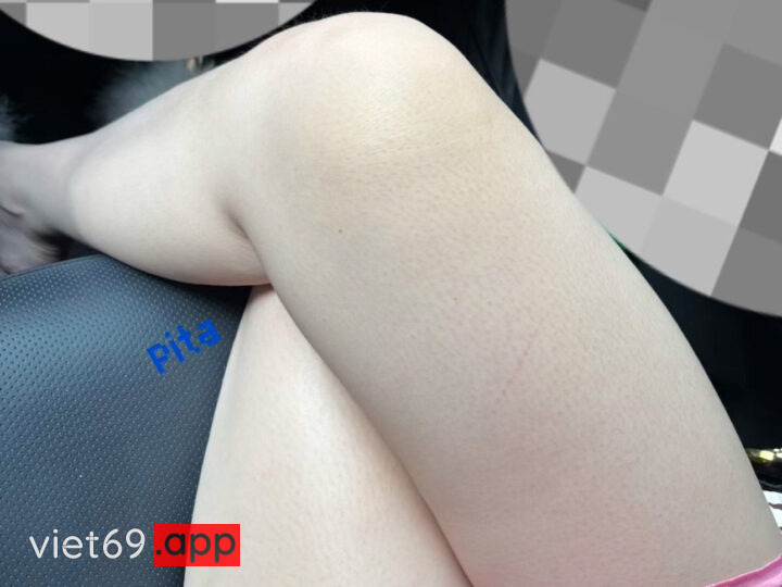 Ảnh 9 của Checker Pita làm 2 nháy với em yêu Bank ACB đùi trắng váy hồng mặc lọt khe đỏ – Phần 1