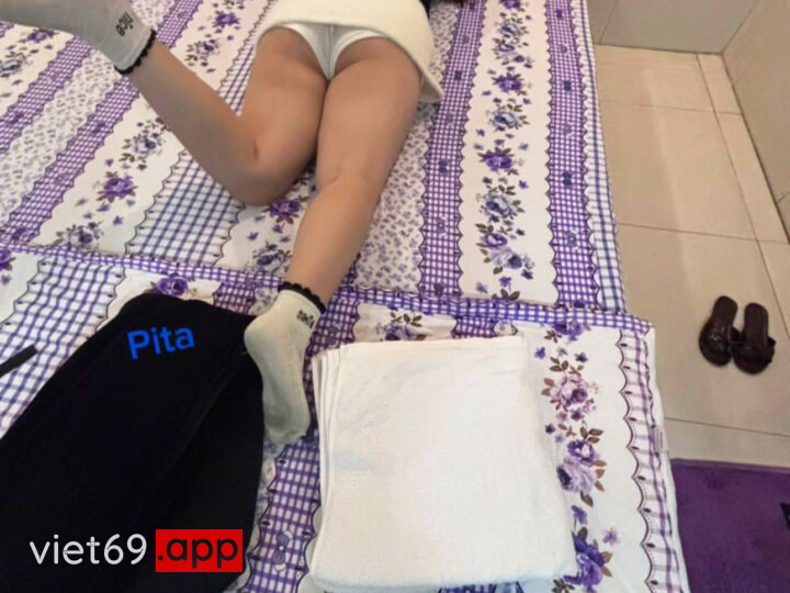 Ảnh 2 của Checker Pita xả nọc pé sinh viên sư phạm q9 bím non ướt nhẹp rên rỉ