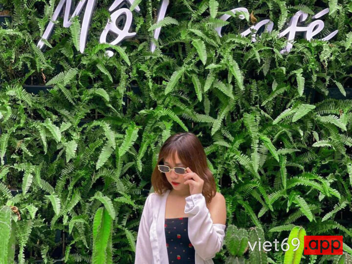 Ảnh 3 của Chịch em người yêu hotgirl nhân viên điện máy xanh dâm đãng