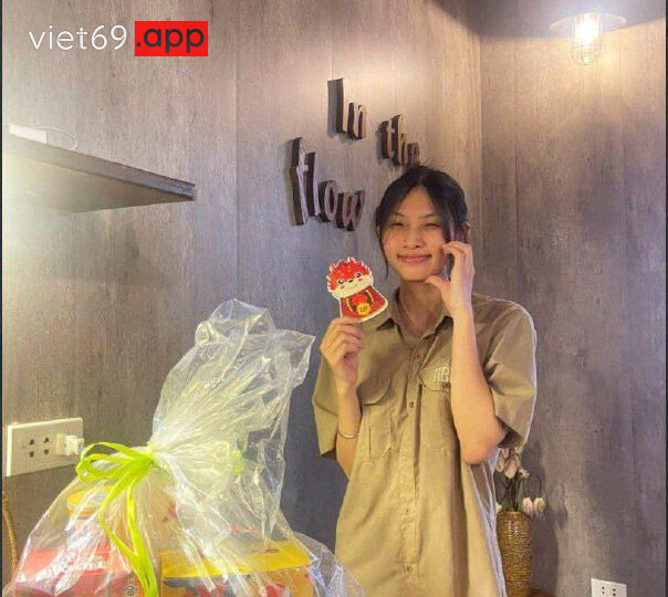 Ảnh 4 của Chịch em sướng quá em phê lè cả lưỡi (Full Clip + Pic)