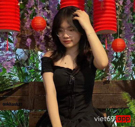 Ảnh 1 của Chịch gái xinh thích BDSM chảy nước lồn trắng xóa