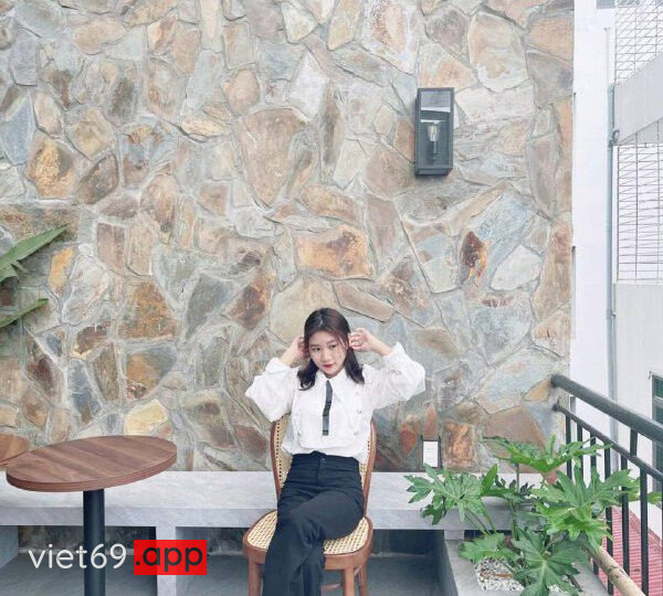 Ảnh 3 của Chồng địt nát lồn vợ đi vợ sướng vợ đái ra mất