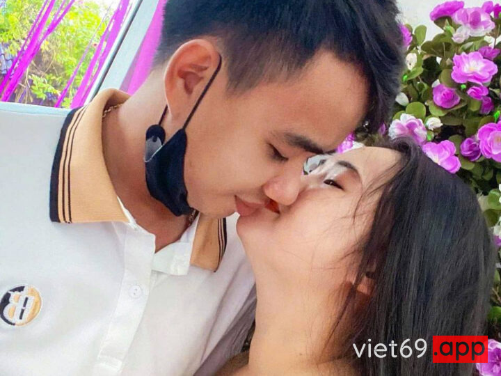 Ảnh 9 của Chồng địt phê quá vợ cầm luôn điện thoại để quay