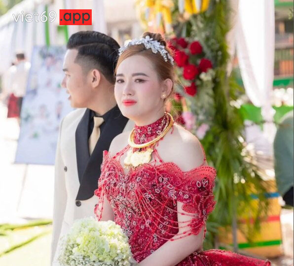 Ảnh 13 của Clip sex Chú rể địt cô dâu trong đám cưới Phần 2 hậu sau đám cưới (Full clip + Pic)
