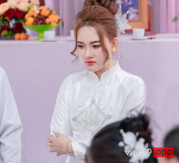 Ảnh 15 của Clip sex Chú rể địt cô dâu trong đám cưới Phần 2 hậu sau đám cưới (Full clip + Pic)