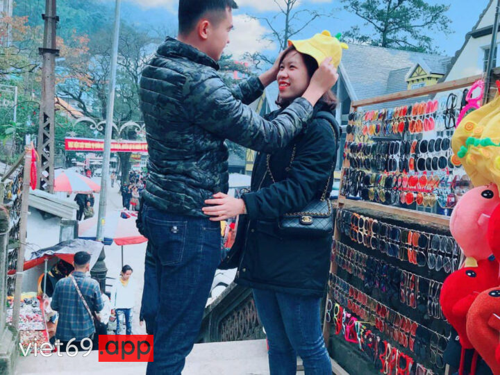 Ảnh 10 của Clip sex Cô giáo Tây Bắc mặc áo dài đỏ địt với chồng cực dâm (Full Clip + Pic)
