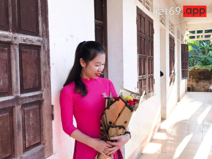Ảnh 15 của Clip sex Cô giáo Tây Bắc mặc áo dài đỏ địt với chồng cực dâm (Full Clip + Pic)