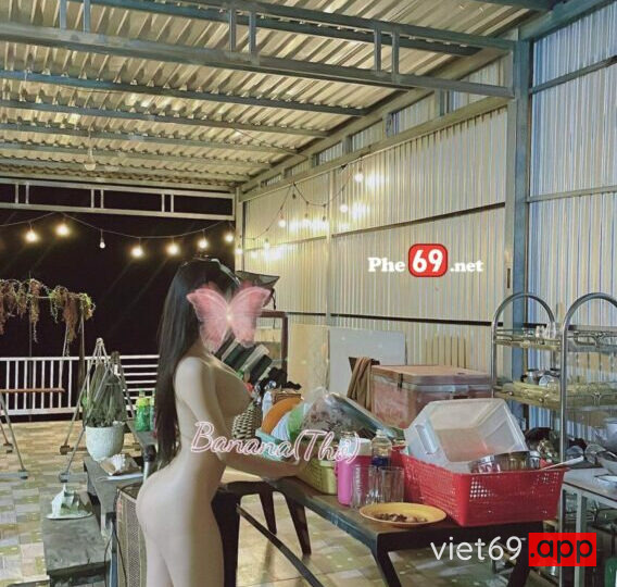 Ảnh 6 của Clip sex Couple Bé Thỏ doggy public với chồng ở Homestay khi đi du lịch biển (Full Clip + Pic)
