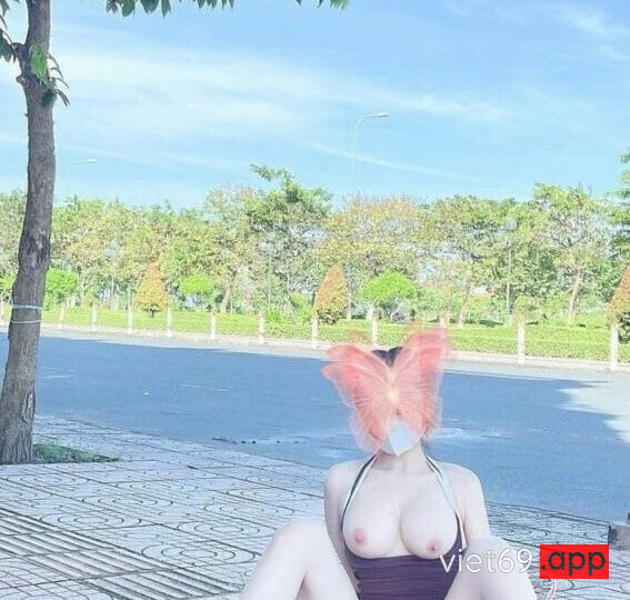 Ảnh 2 của Clip sex Couple Bé Thỏ mặc váy ngủ ren đỏ cho bạn chồng xuất tinh ngập bướm