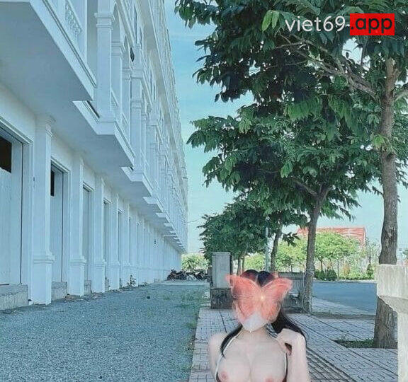 Ảnh 1 của Clip sex Couple Bé Thỏ mặc váy ngủ ren đỏ cho bạn chồng xuất tinh ngập bướm