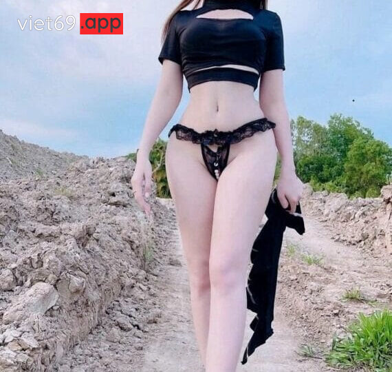 Ảnh 6 của Clip sex Couple Bé Thỏ threesome rên rỉ thõa mãn tình dục trên giường (Tổng hợp)