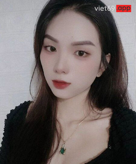 Ảnh 12 của Clip sex Em đeo kính váy xanh xinh dâm dáng ngon cực Hot (Full Clip + Pic) – Phần 2