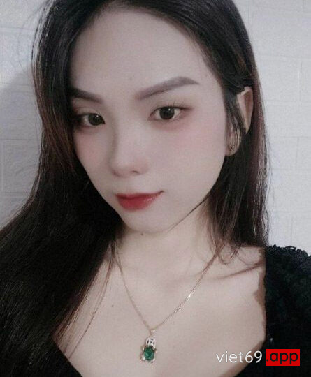Ảnh 11 của Clip sex Em đeo kính váy xanh xinh dâm dáng ngon cực Hot (Full Clip + Pic) – Phần 2