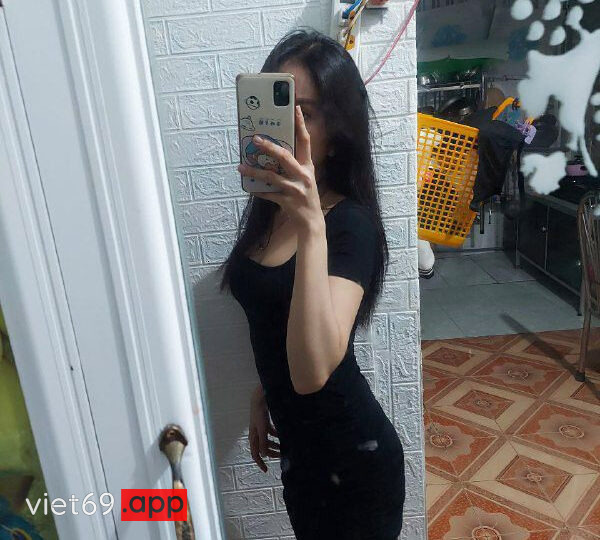 Ảnh 10 của Clip sex Em đeo kính váy xanh xinh dâm dáng ngon cực Hot (Full Clip + Pic) – Phần 6