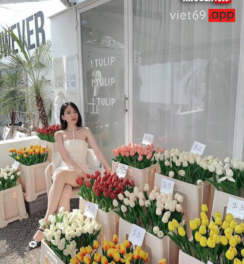 Ảnh 14 của Clip sex Em gái xinh mình dây mông to căng tròn bị đụ nằm sấp
