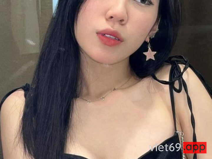 Ảnh 13 của Clip sex Em gái xinh mình dây mông to căng tròn bị đụ nằm sấp