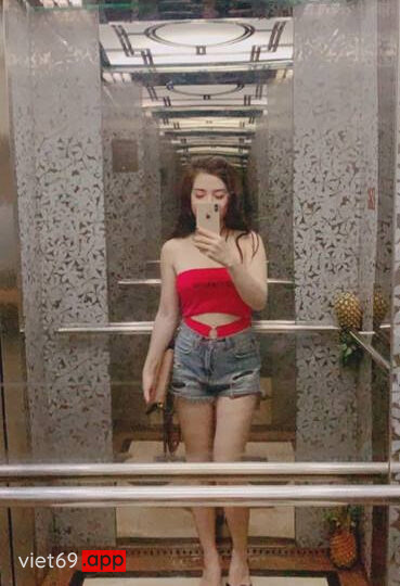 Ảnh 3 của Clip sex em Thiên Trang gái ngành Massage địt nhau với khách