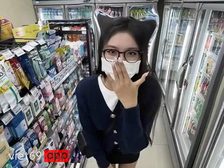 Ảnh 2 của Clip sex Người mẫu Huỳnh Dương Nhã My bú cu địt nhau cực dâm (Full Clip + Pic)