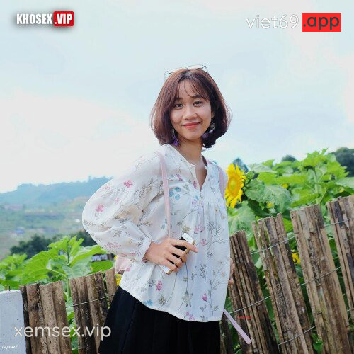 Ảnh 1 của Clip sex Tây trọc Travelvids chăn rau việt nam địt em Hà Cornie (Hà Ngô) vú to dâm đãng – Phần 1