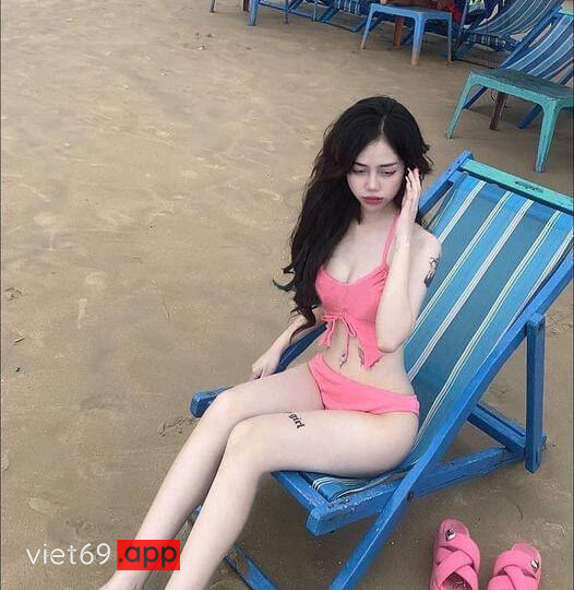 Ảnh 3 của Clip sex Tây trọc Travelvids chịch em Hứa Vi gái xinh ký sự chăn rau việt nam (Phần 1)