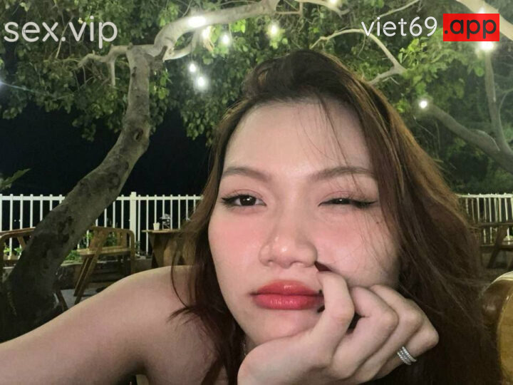 Ảnh 5 của Clip sex việt em Tâm dâm đãng thích BDSM được người yêu dẫn đi some