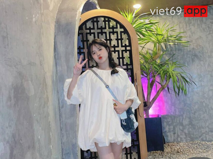 Ảnh 10 của Clip sex việt Some em gái xinh loli dâm đãng thích mặc lọt khe