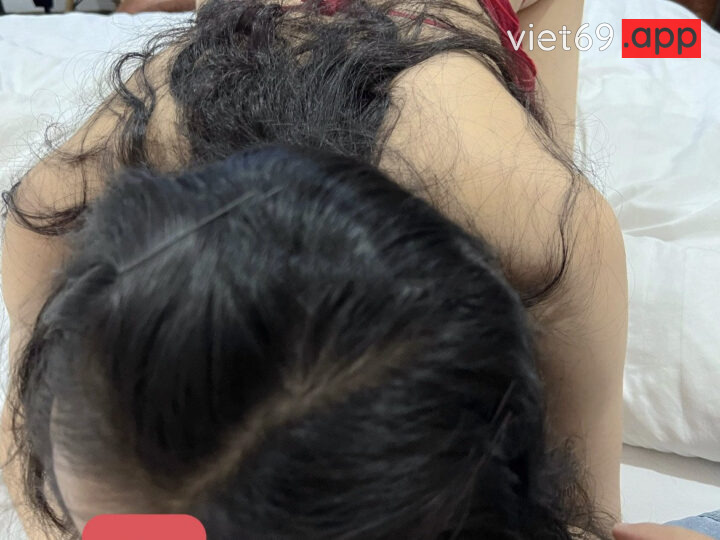 Ảnh 1 của Clip sex việt Vợ xinh tuyệt phẩm mông to bướm múp mặc đồ lọt khe đỏ gây nứng
