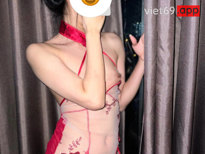 Ảnh 6 của Clip sex việt Vợ xinh tuyệt phẩm mông to bướm múp mặc đồ lọt khe đỏ gây nứng