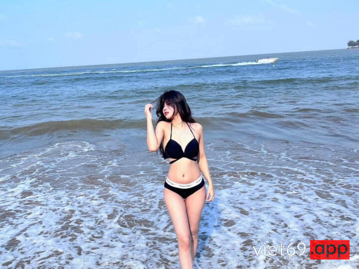 Ảnh 3 của Clip sex vkcklananh9496 cuồng dâm lọt khe đỏ xẻ đáy bị em trai chịch rên la