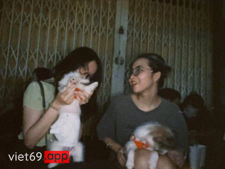 Ảnh 7 của Cởi áo chịch em khi em đang nghe điện thoại