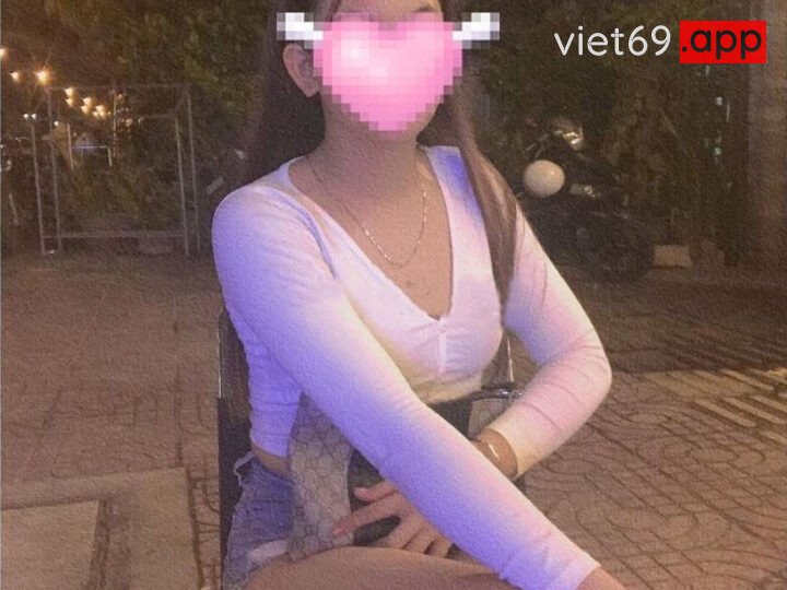 Ảnh 4 của Dập bé người yêu 2k5 cực dâm thích mặc váy ngủ lọt khe khi chịch