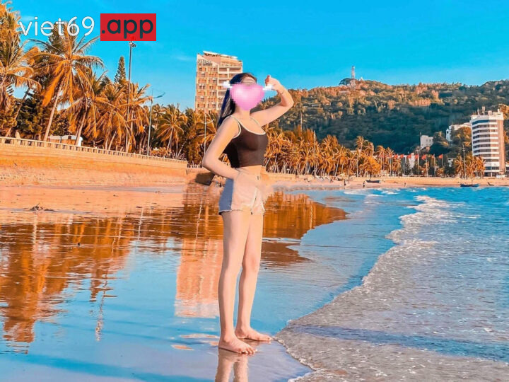 Ảnh 2 của Dập bé người yêu 2k5 cực dâm thích mặc váy ngủ lọt khe khi chịch
