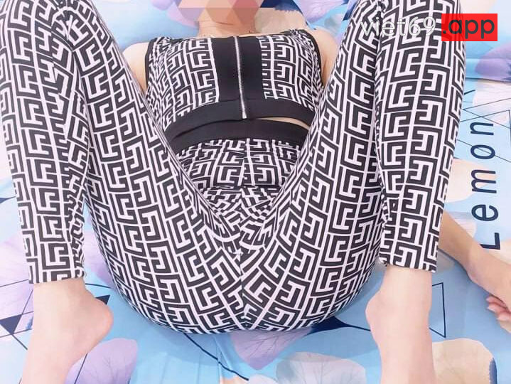 Ảnh 5 của Đeo bao gai địt vợ lồn dâm sướng rên