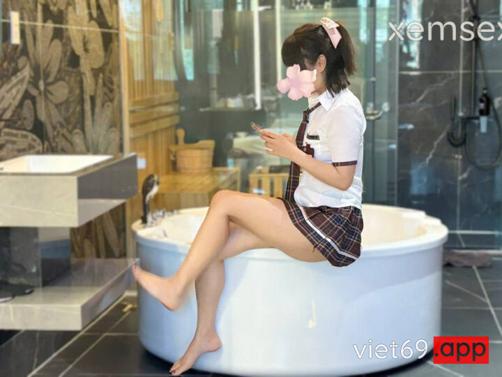 Ảnh 3 của Địt em Loli 2k mặt xinh bím nhiều nước