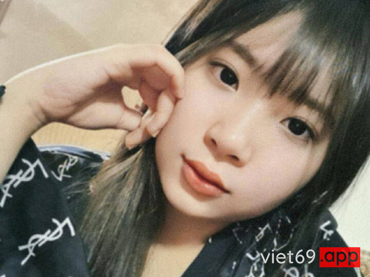 Ảnh 4 của Địt em người yêu chubby đang sướng mà anh cứ móc