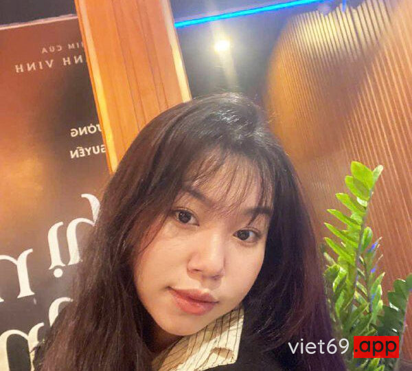 Ảnh 8 của Địt em nhân viên sale Ôtô cực ngon dâm thủy em ra lênh láng