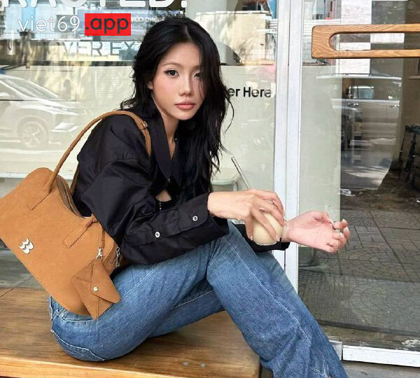 Ảnh 12 của Địt nhân trần em rau xinh rên cực phê (Full Clip + Pic)