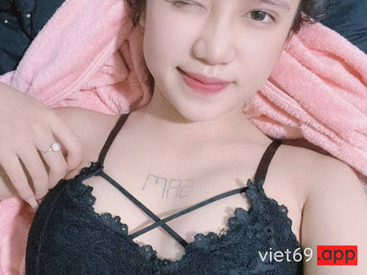 Ảnh 8 của Địt vợ dâm đãng có hột le to sướng lên đỉnh