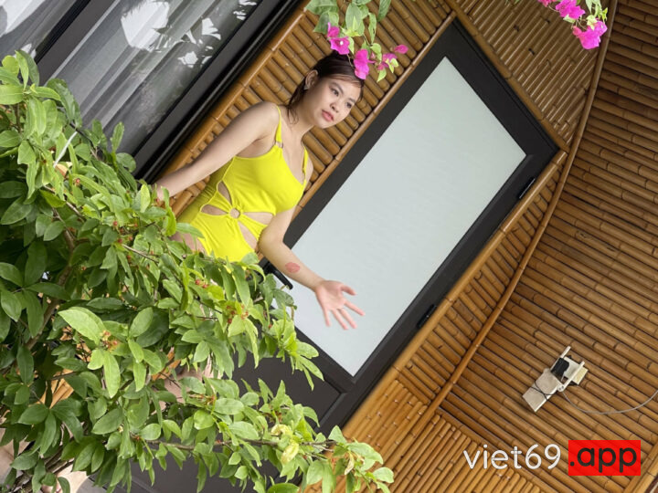 Ảnh 6 của Doggy em sinh viên mông to thích buồi lạ