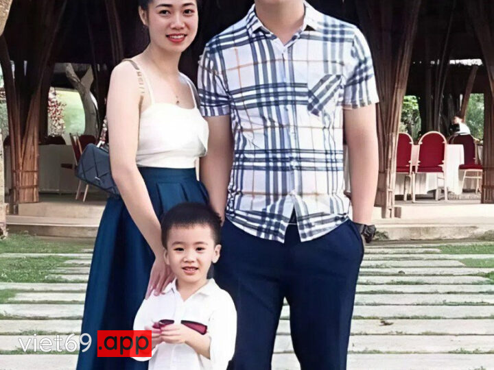Ảnh 1 của Em đang nấu ăn mà anh kéo váy em lên chịch ngay tại bếp – Phần 2